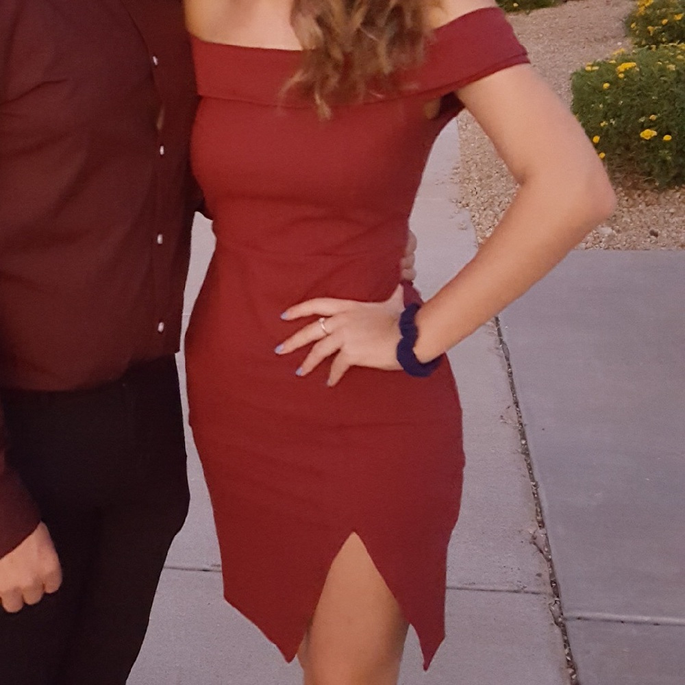 Lulus off the shoulder maroon dress!!!